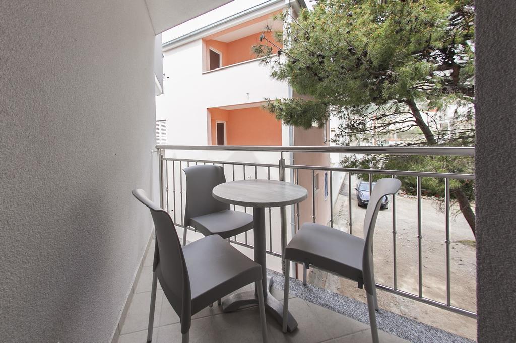 Villa Klara Guest House Baška Voda المظهر الخارجي الصورة