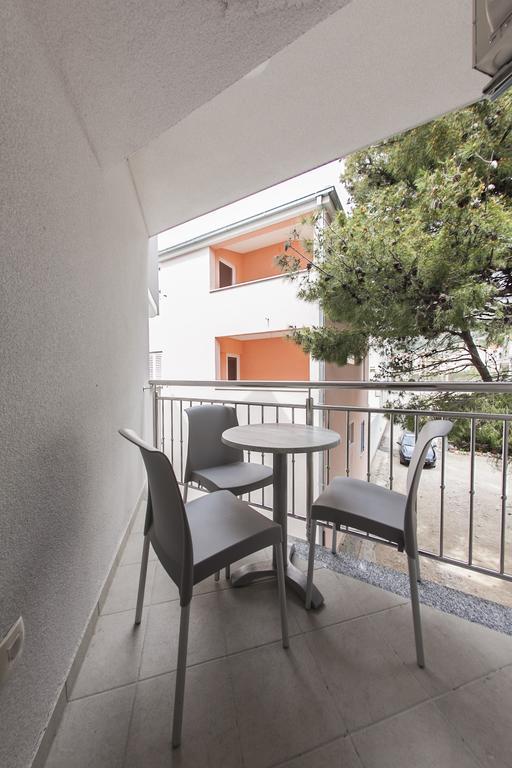 Villa Klara Guest House Baška Voda المظهر الخارجي الصورة