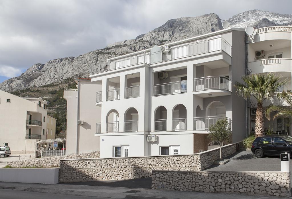 Villa Klara Guest House Baška Voda المظهر الخارجي الصورة